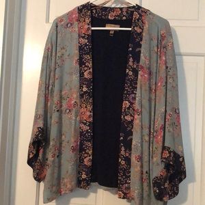 Anthropologie Floral kimono